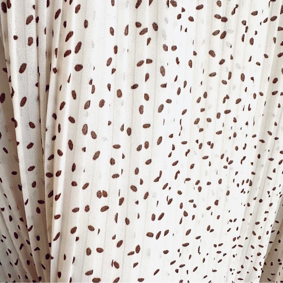 Cream Printed Soft Flowing Dress - Picture 4 of 7